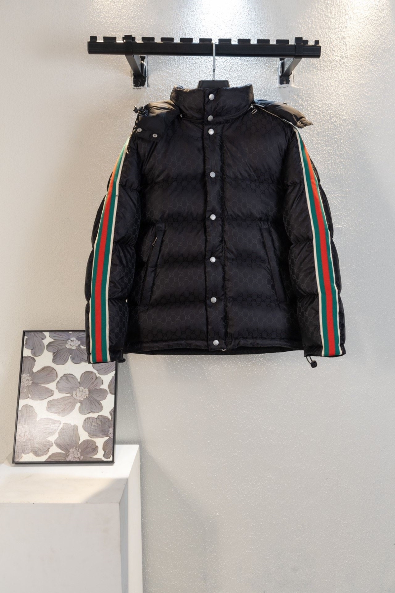 G*u*i down coat